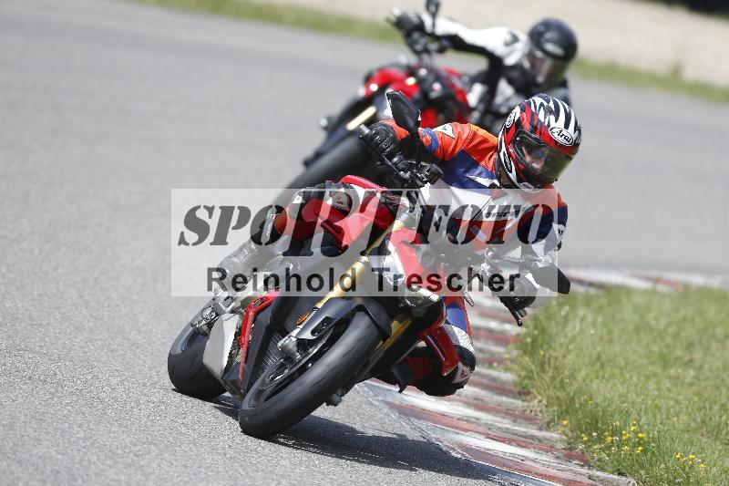 /27 12.06.2025 Ducati Schweiz Trackday Warmup  ADR/blau-bleu/ohne